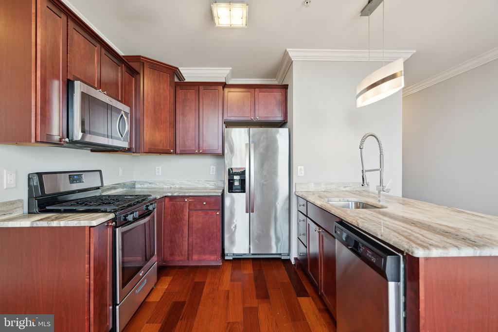 1401 N 5TH STREET 25 516