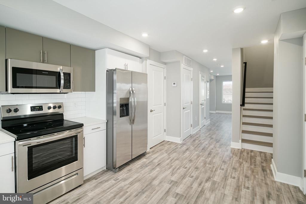 1443 N 8TH STREET 5