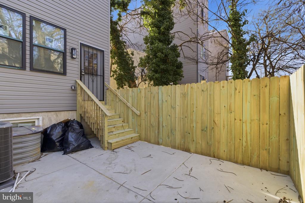 2322 N 5TH STREET 1