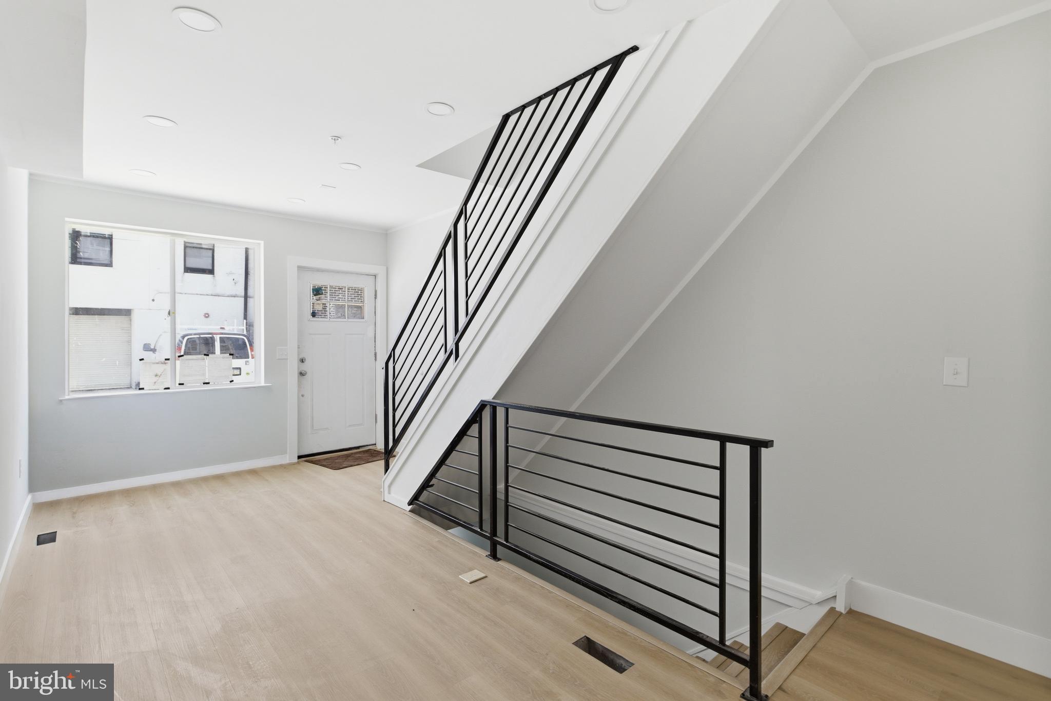 1511 W FLORA STREET