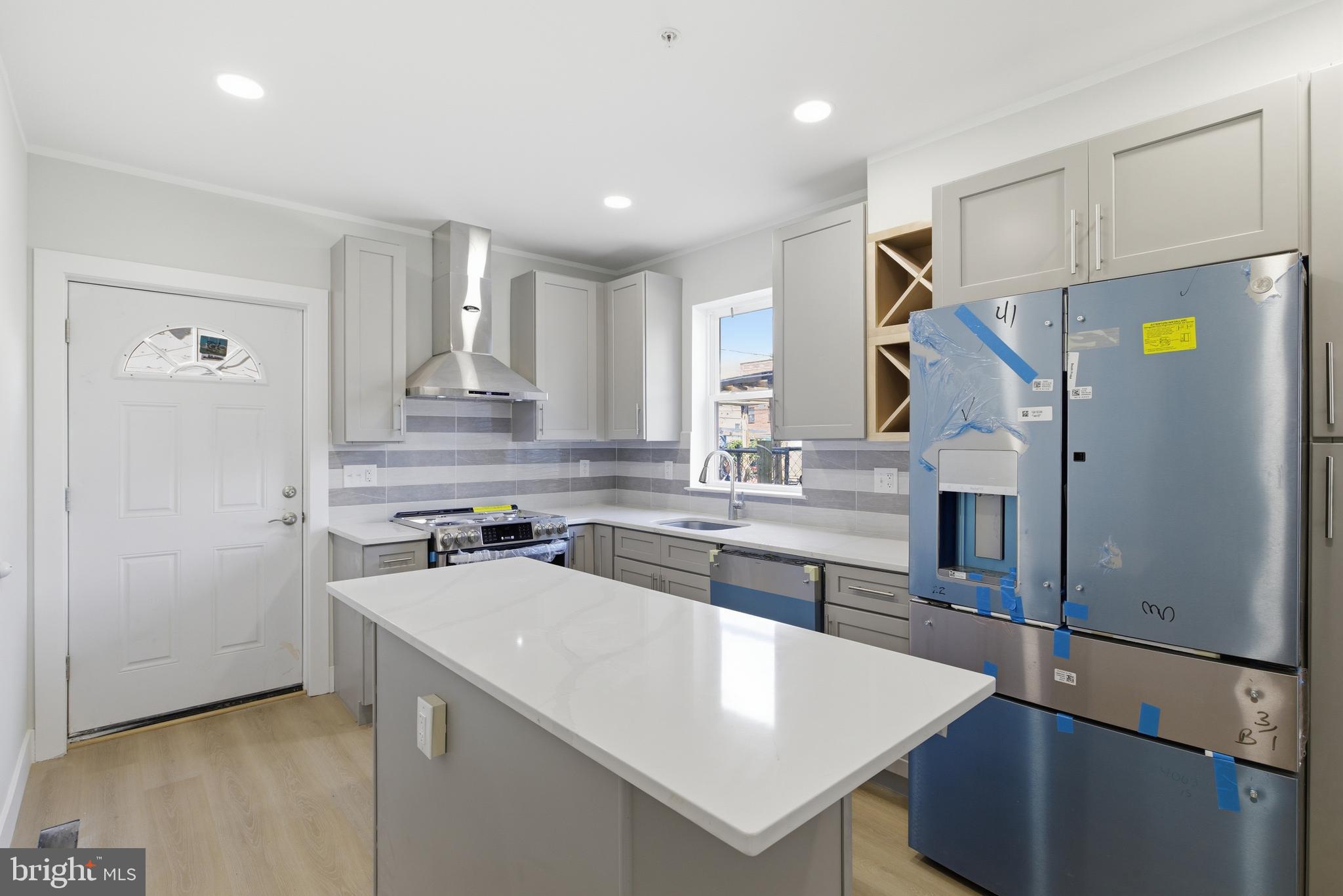 1511 W FLORA STREET