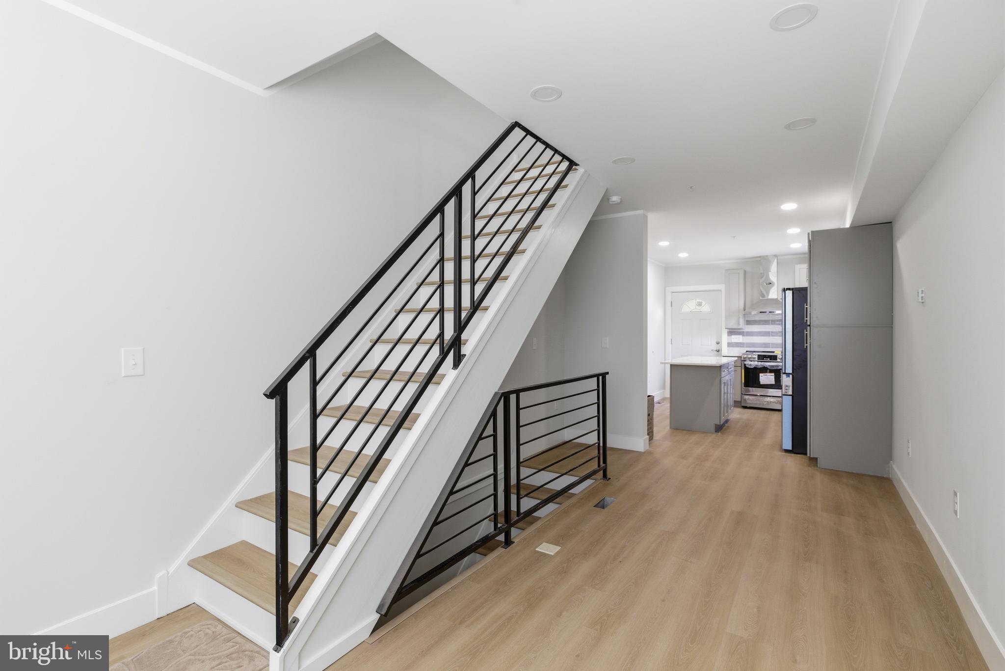 1511 W FLORA STREET