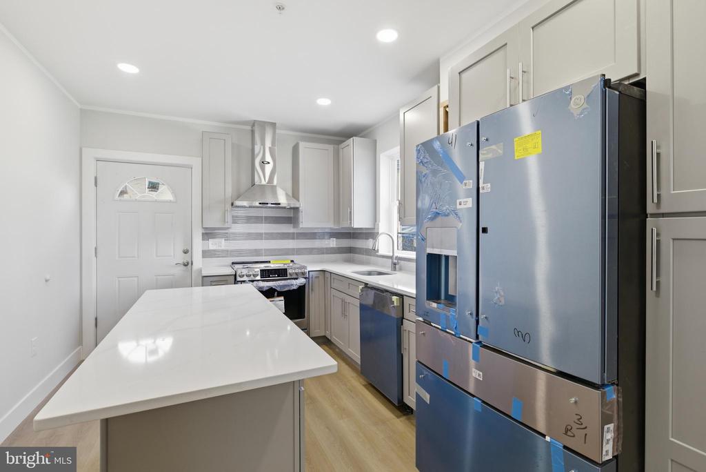 1511 W FLORA STREET