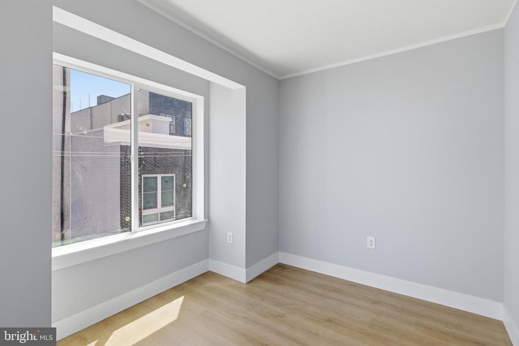 1511 W FLORA STREET