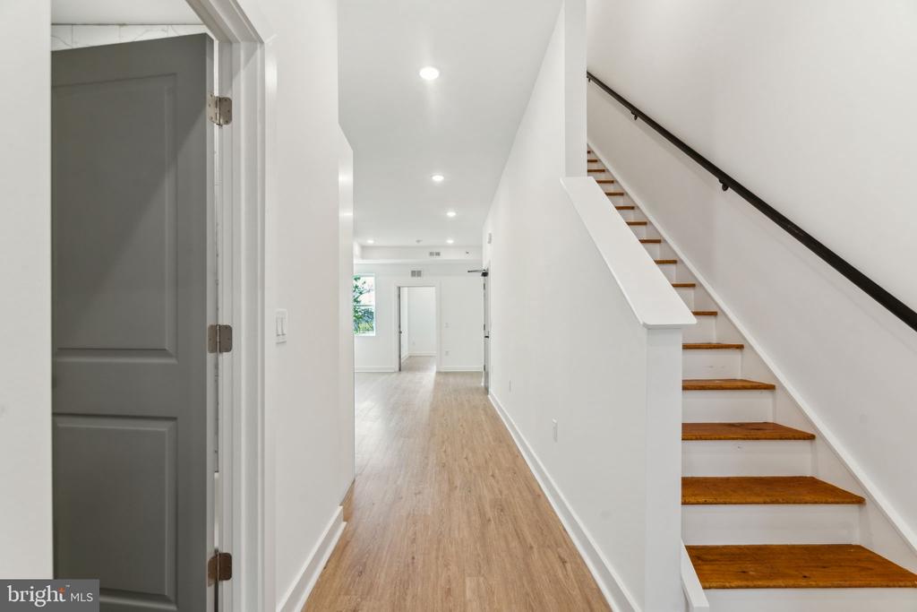 1028 W DAUPHIN STREET 3