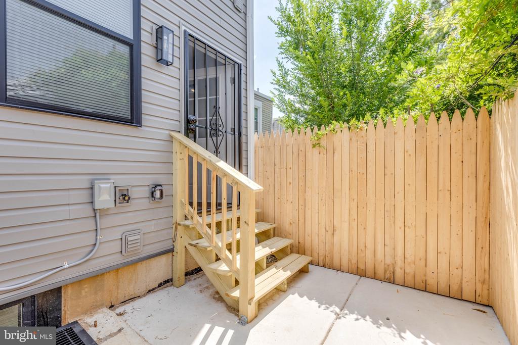 2226 N REESE STREET 1