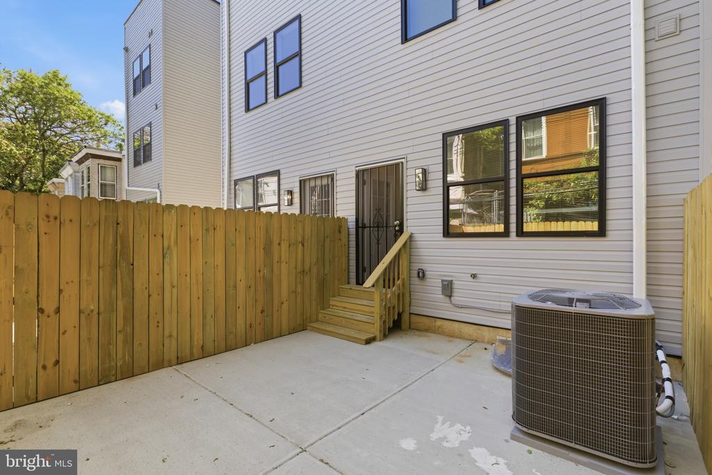 2532 N 11TH STREET 1