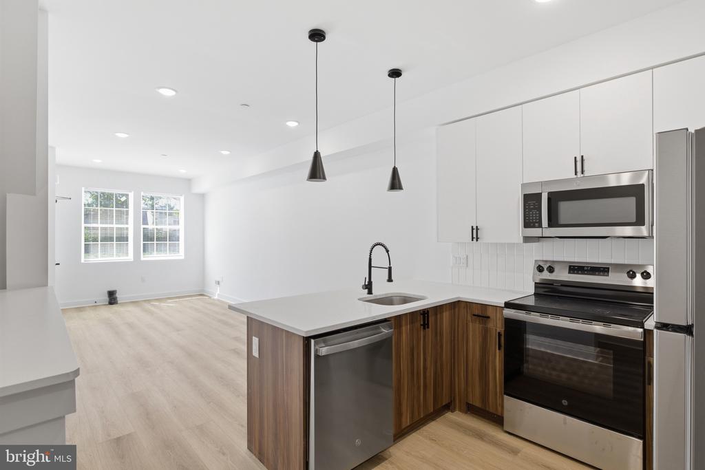 2532 N 11TH STREET 1