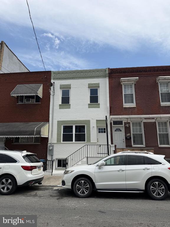 2005 S 9TH STREET