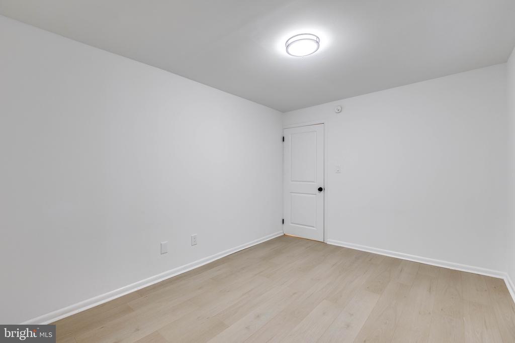 4242 PINE STREET Unit: 1A