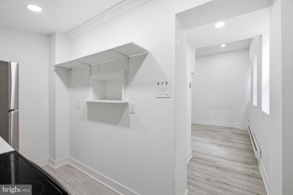 4242 PINE STREET Unit: 1B