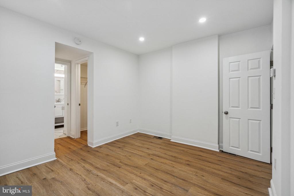 1821 MEMPHIS STREET Unit: 1