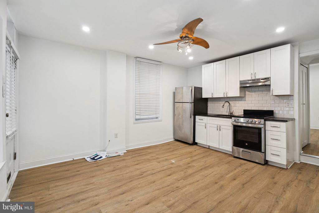 1821 MEMPHIS STREET Unit: 1