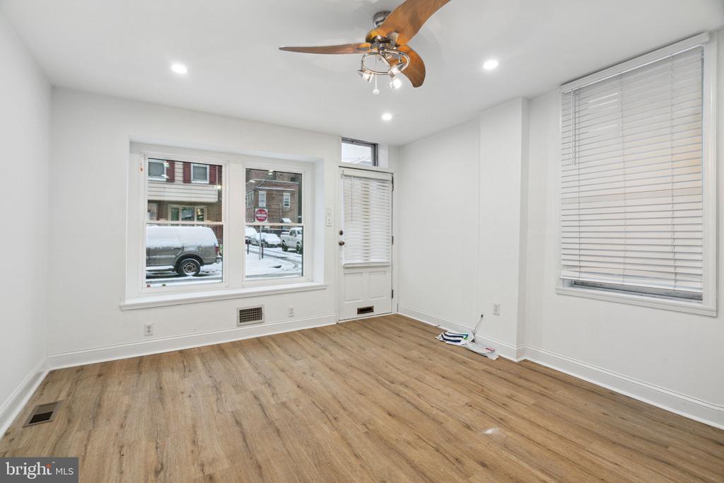 1821 MEMPHIS STREET Unit: 1