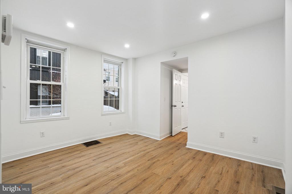 1821 MEMPHIS STREET Unit: 1