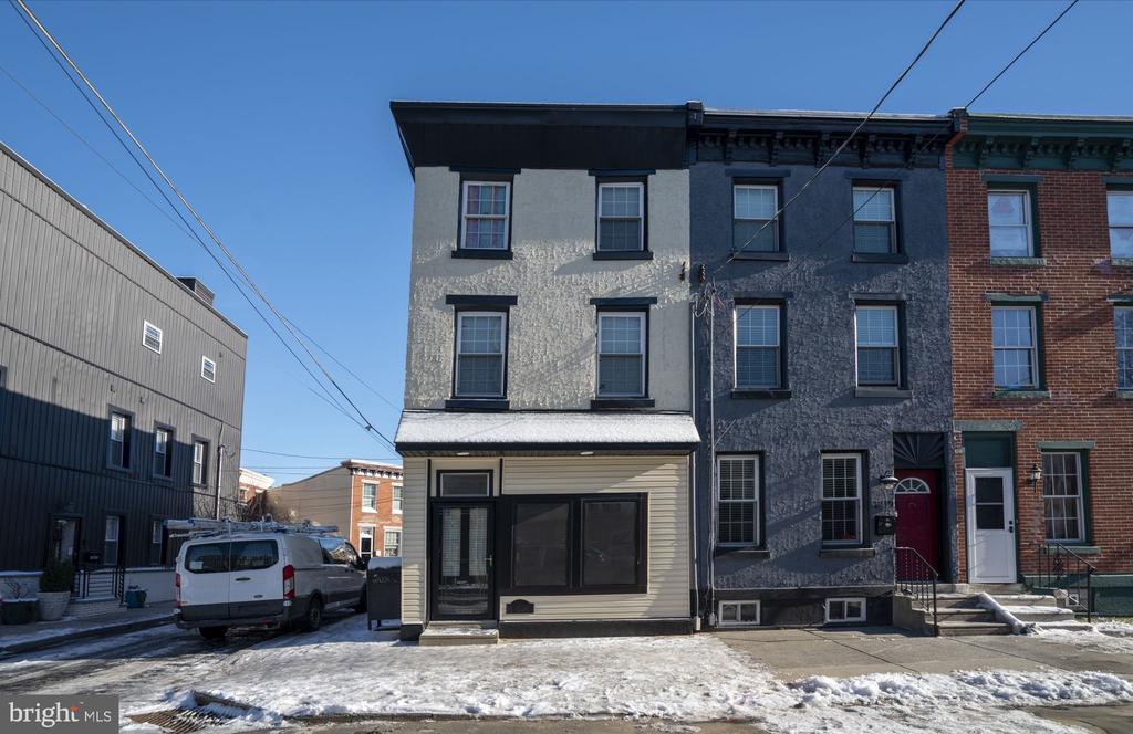1821 MEMPHIS STREET Unit: 1