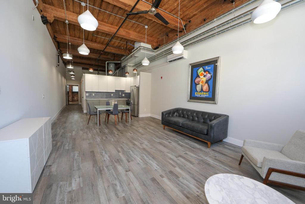 1825 E ATLANTIC STREET Unit: 105