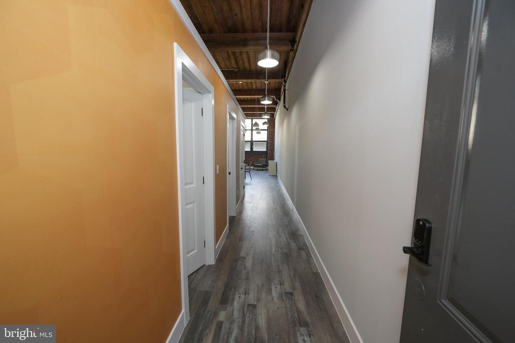1825 E ATLANTIC STREET Unit: 105