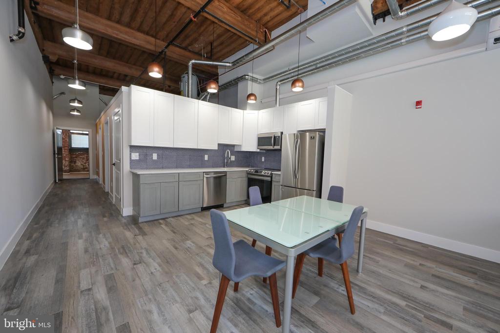 1825 E ATLANTIC STREET Unit: 105