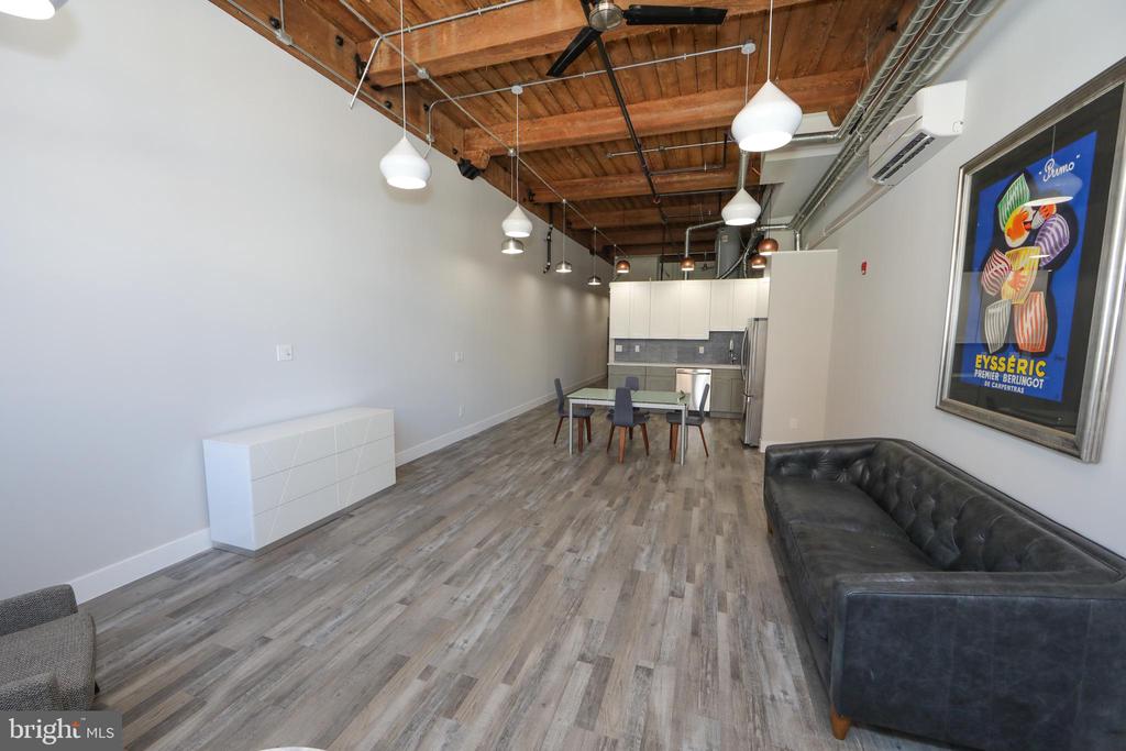 1825 E ATLANTIC STREET Unit: 105
