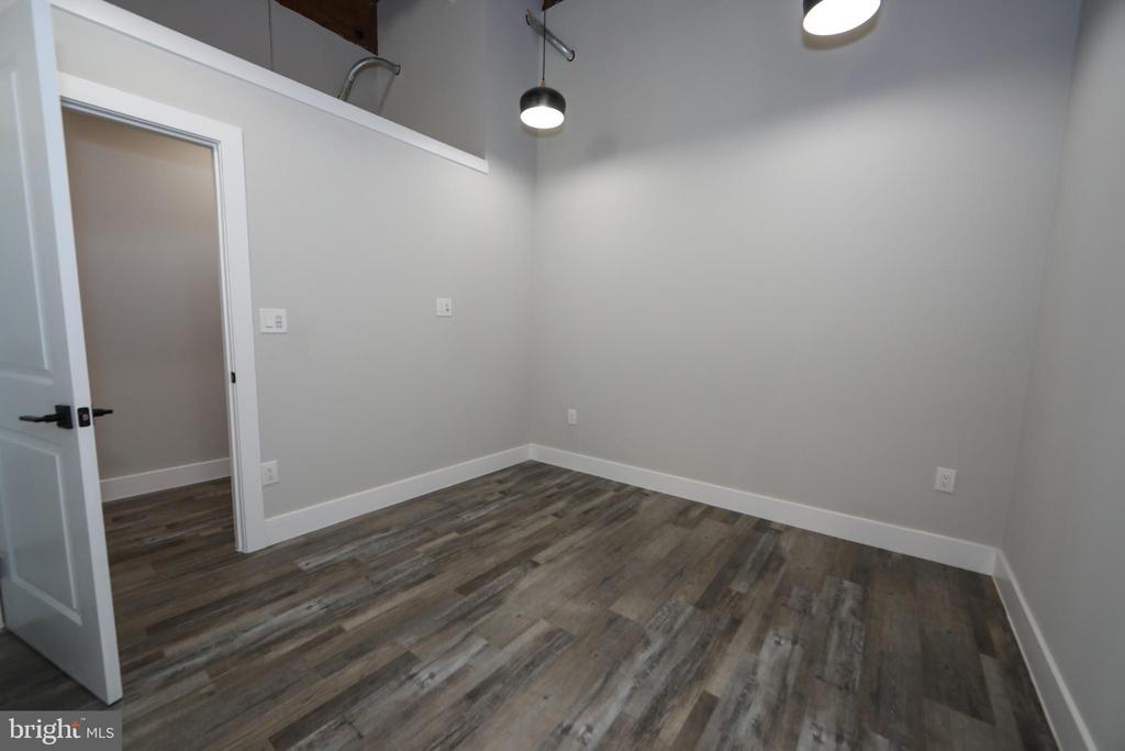 1825 E ATLANTIC STREET Unit: 105