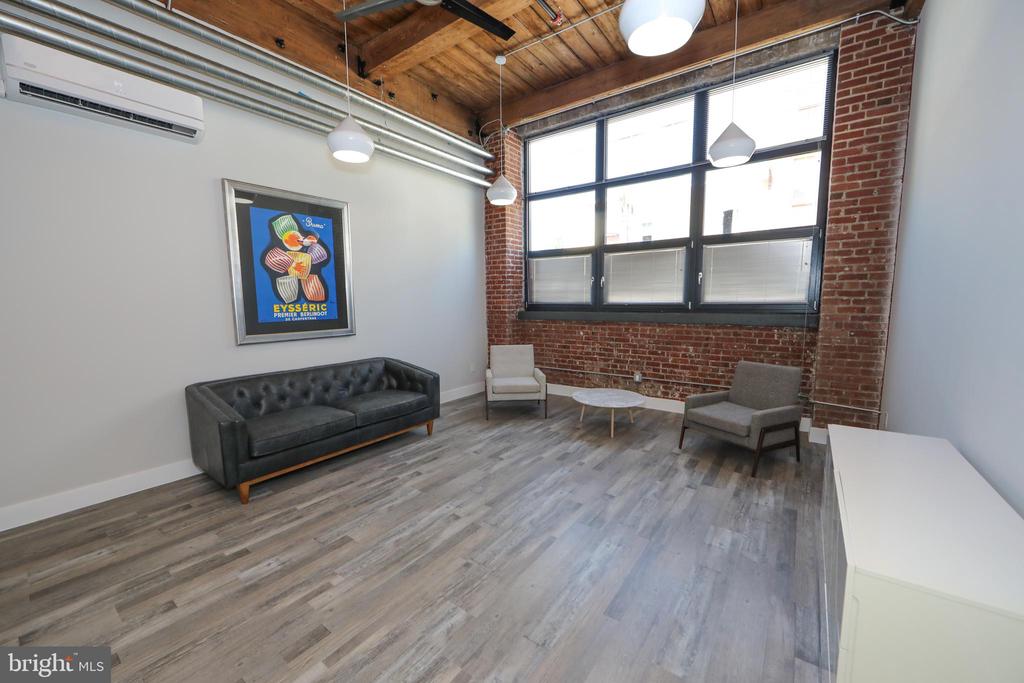 1825 E ATLANTIC STREET Unit: 105