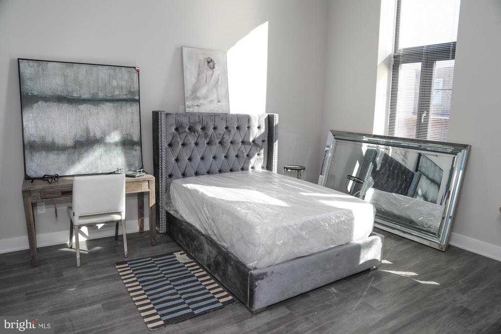 1849 E VENANGO STREET Unit: 105