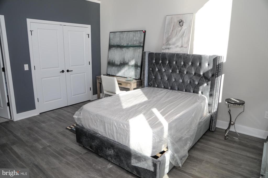 1849 E VENANGO STREET Unit: 105
