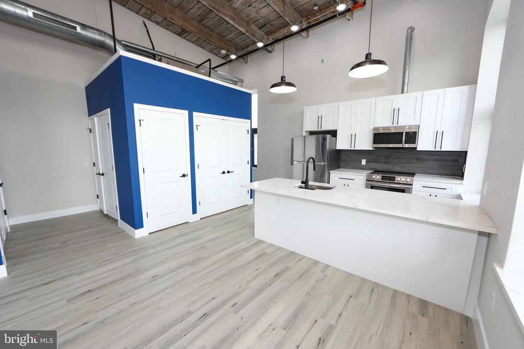 1849 E VENANGO STREET Unit: 206