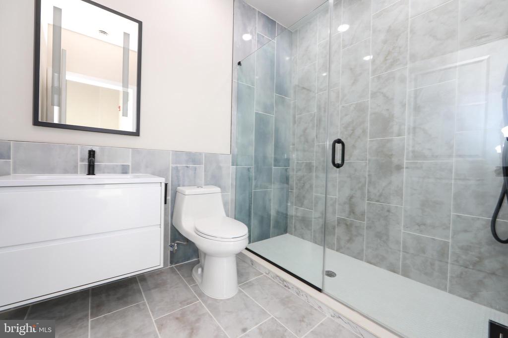 1849 E VENANGO STREET Unit: 206
