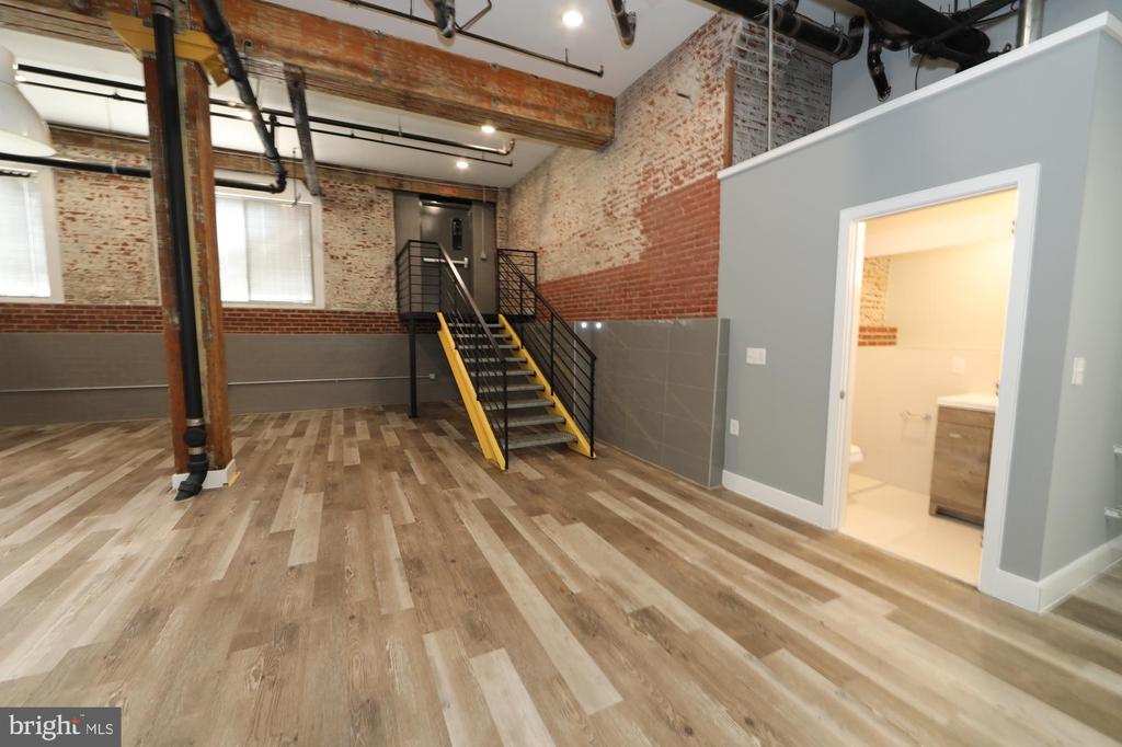 1822 E GLENWOOD STREET Unit: 101