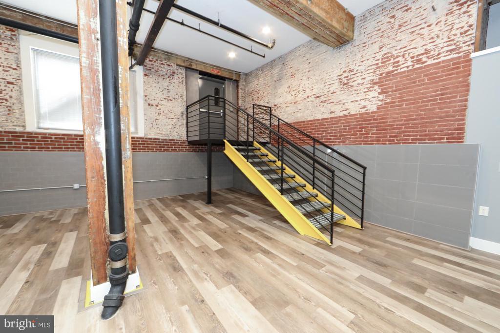 1822 E GLENWOOD STREET Unit: 101