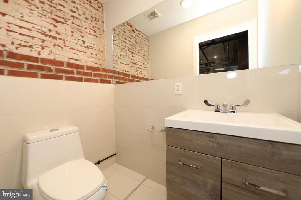 1822 E GLENWOOD STREET Unit: 101