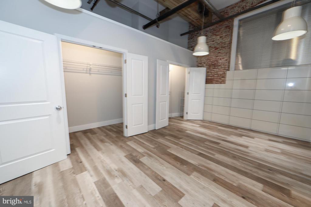 1822 E GLENWOOD STREET Unit: 101