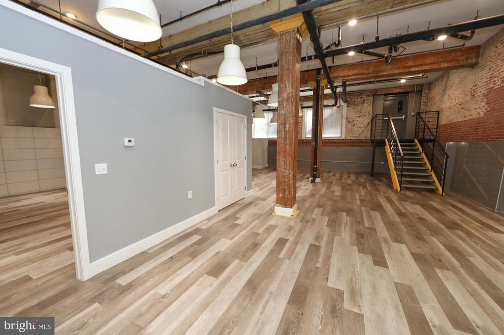1822 E GLENWOOD STREET Unit: 101