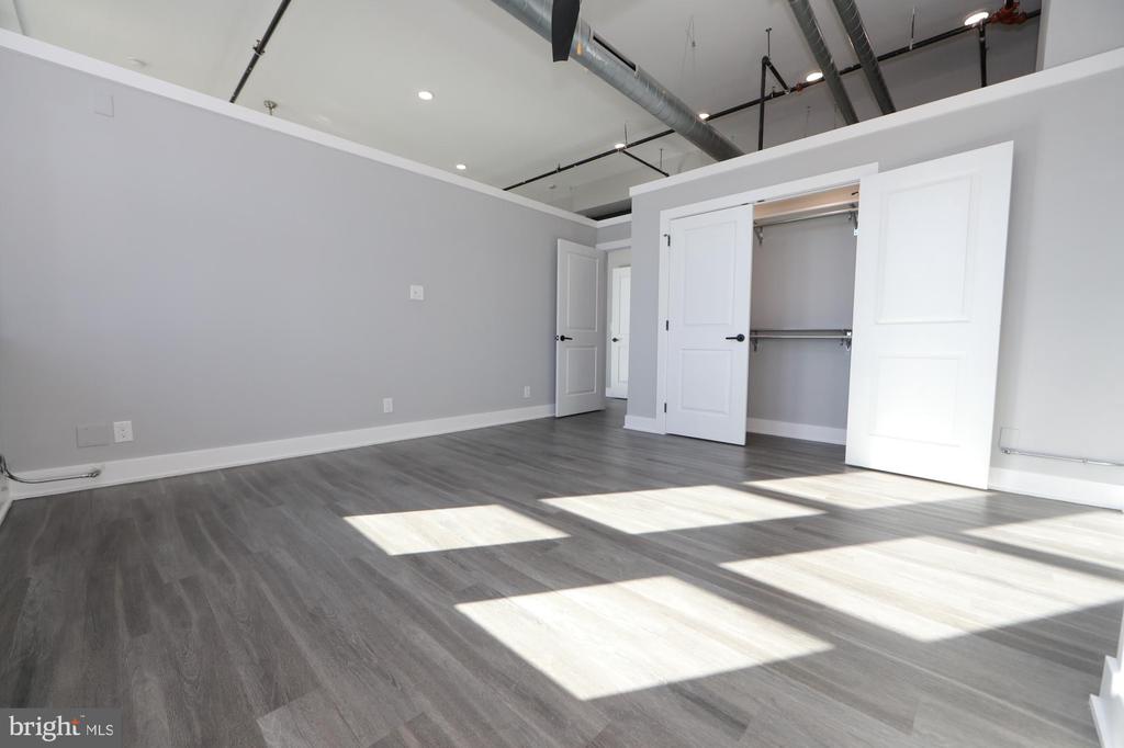 3701 FRANKFORD AVENUE Unit: 107