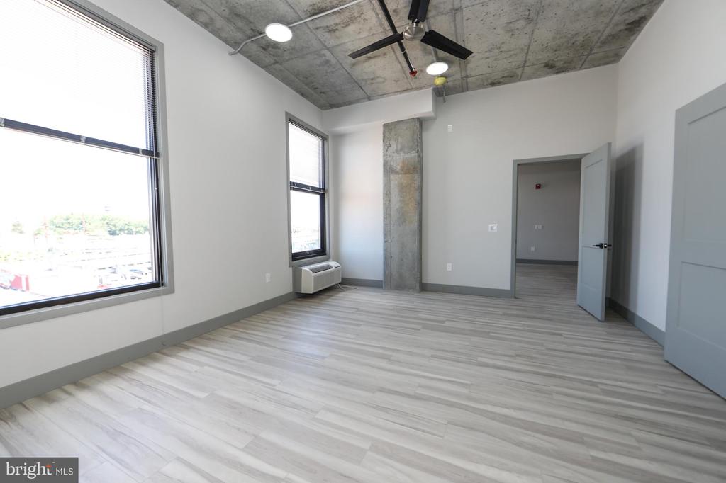 1810 E VENANGO STREET Unit: 104