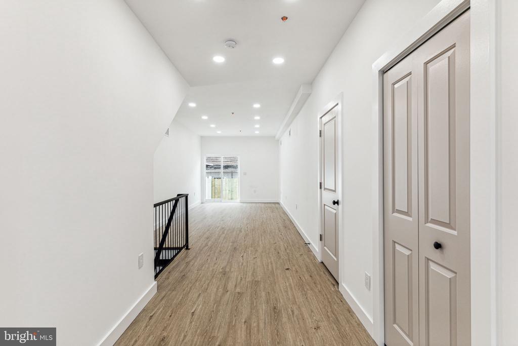 2224 N HOWARD STREET Unit: 1