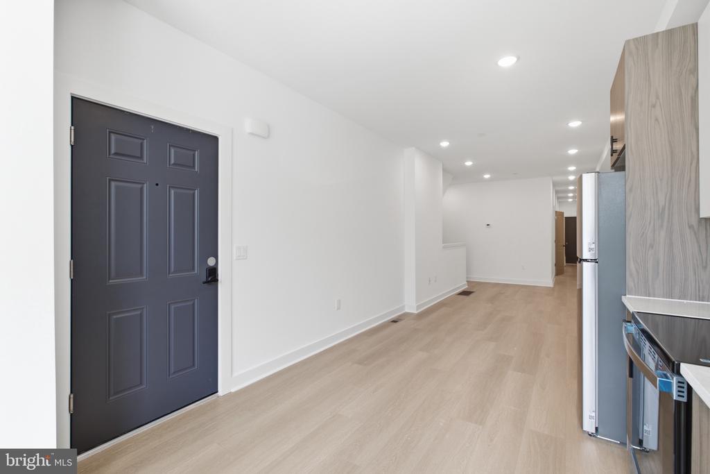 3931 FAIRMOUNT AVENUE Unit: 1