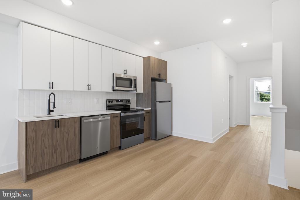 3931 FAIRMOUNT AVENUE Unit: 3