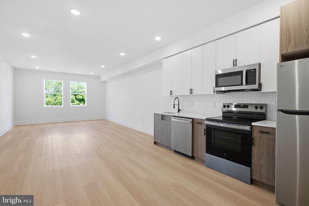 3931 FAIRMOUNT AVENUE Unit: 3