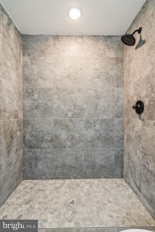 4181 MANTUA AVENUE Unit: 2