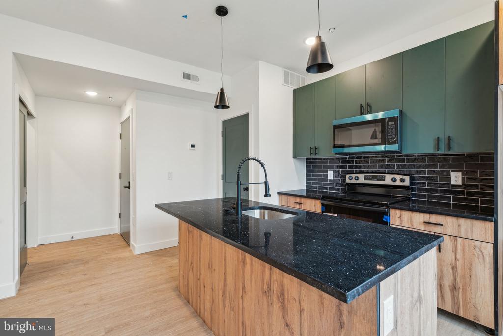 4181 MANTUA AVENUE Unit: 2