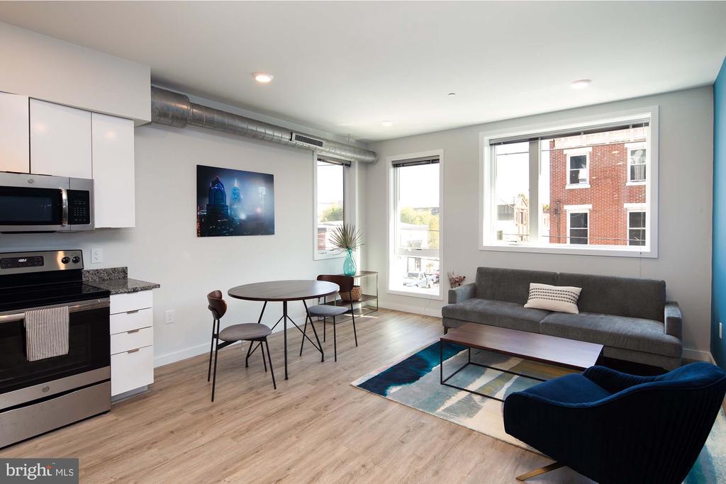 2120 E YORK STREET Unit: B406