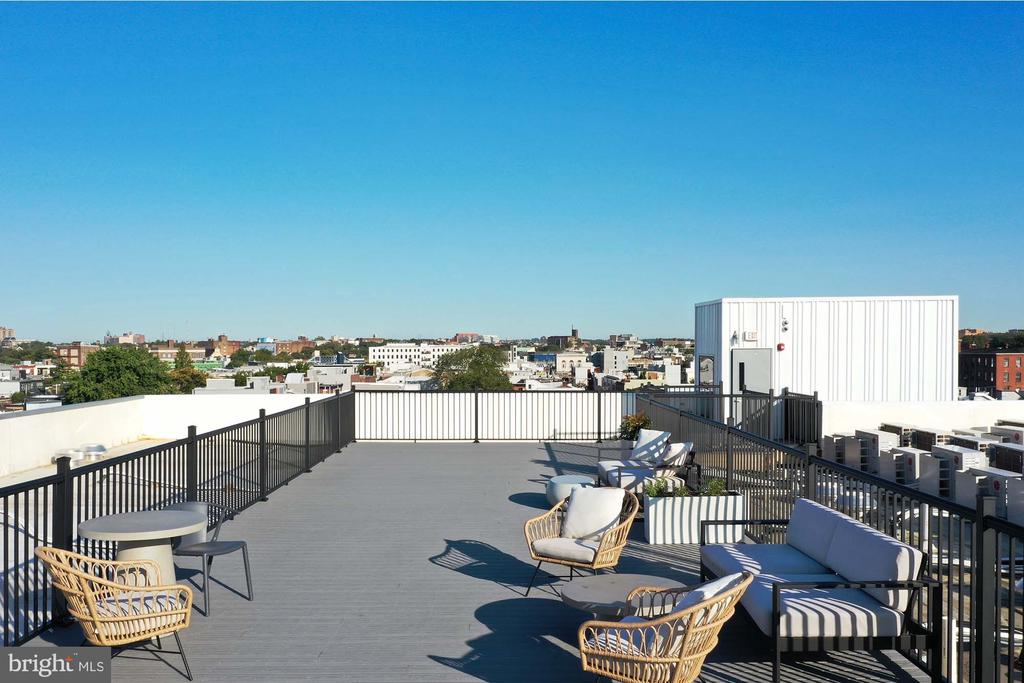 2120 E YORK STREET Unit: B406