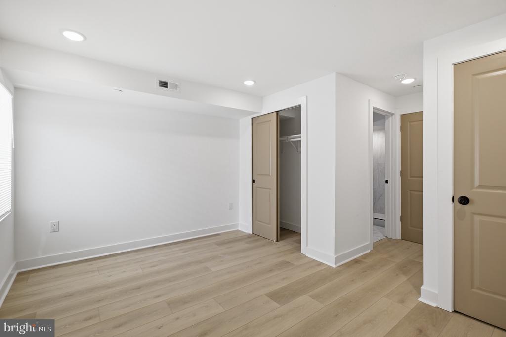 2237 N 16TH STREET Unit: 1