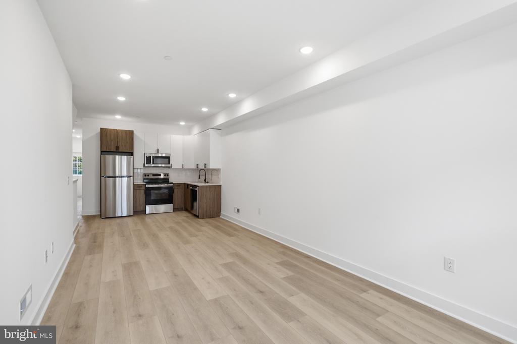 2237 N 16TH STREET Unit: 1