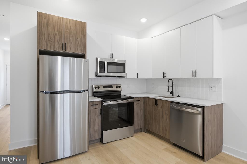 2237 N 16TH STREET Unit: 1