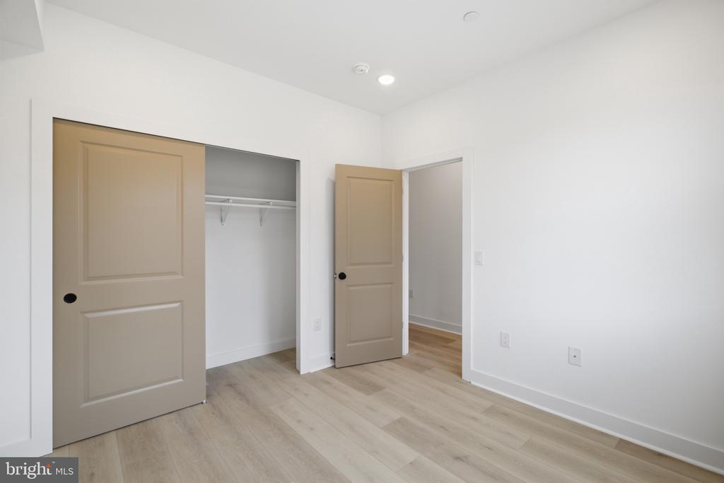 2237 N 16TH STREET Unit: 1