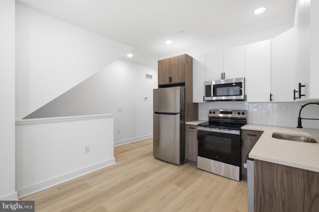 2237 N 16TH STREET Unit: 1